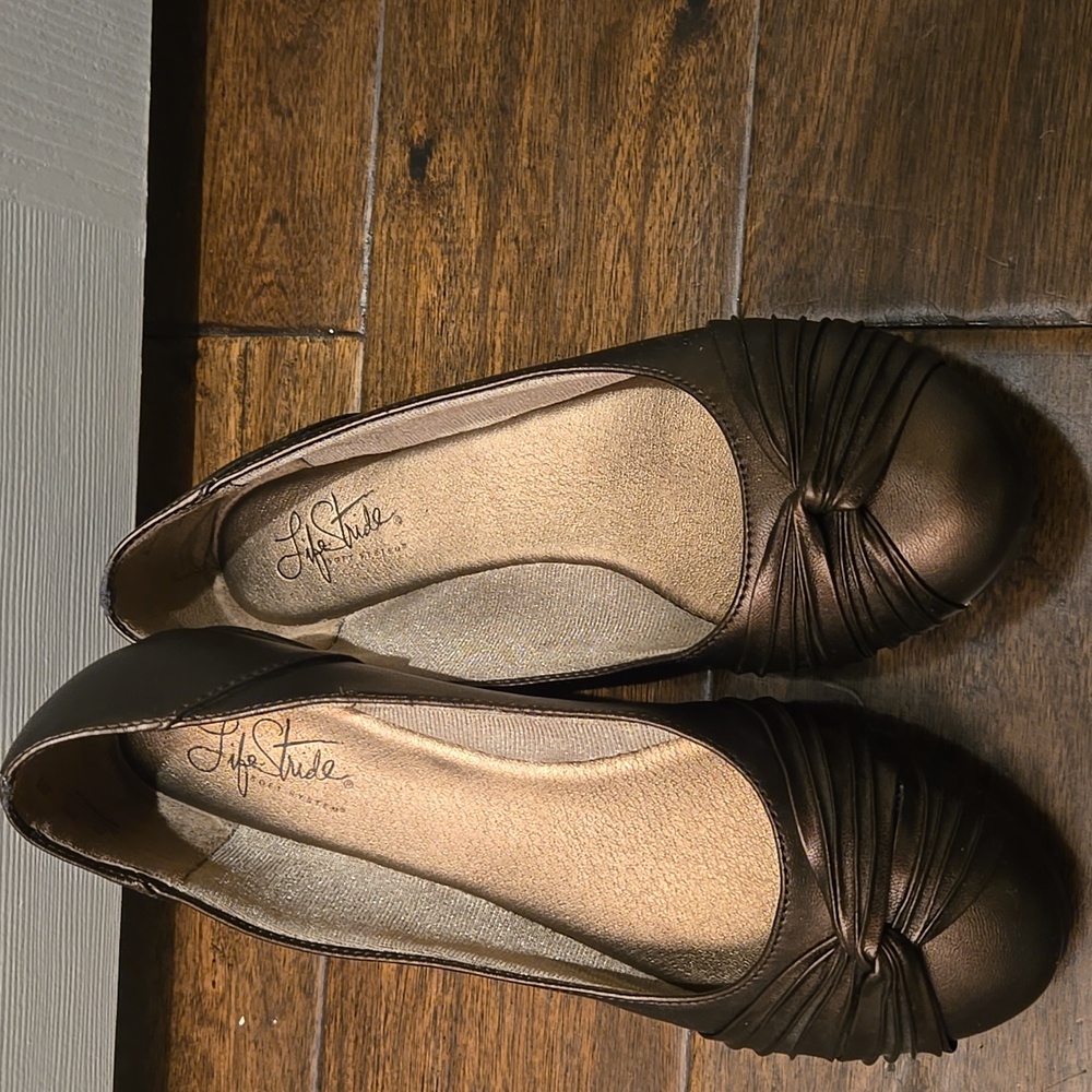 Life Stride Bronze Flats